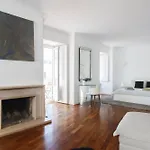 Baixa Chiado Luxury Bedrooms 게스트하우스 리스본
