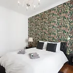 Baixa Chiado Luxury Bedrooms 게스트하우스 리스본