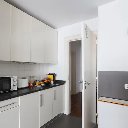 Baixa Chiado Luxury Bedrooms Konukevi *